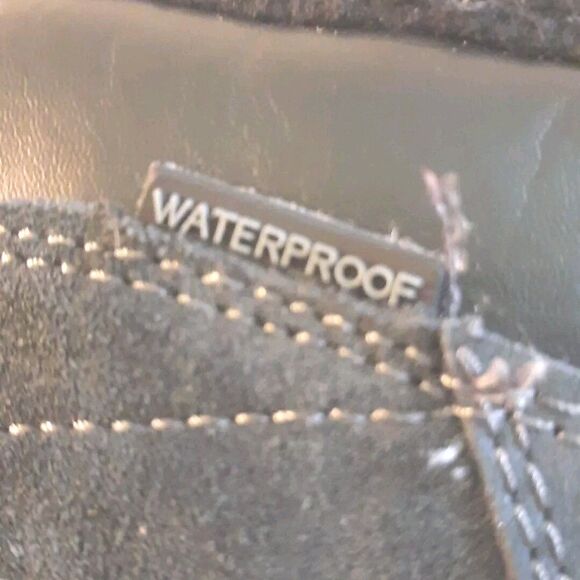 Swiss Tech Thinsulate Waterproof Leather Snow Boots – Kids Size 3 – Black - Picture 13 of 13